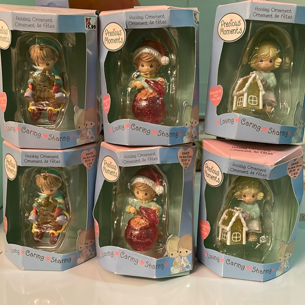 Bundle of 6 new Precious Moments Holiday Ornament.